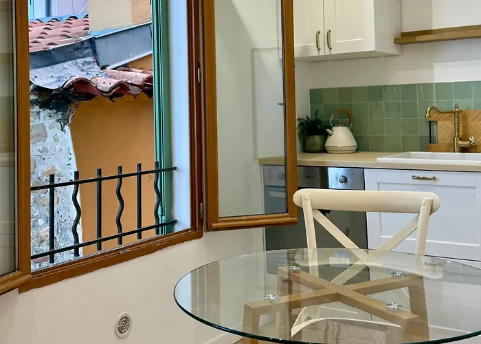 La Du Vieux Chateau - Splendide Vue Apartment