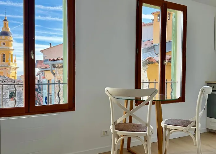 La Du Vieux Chateau - Splendide Vue مينتون