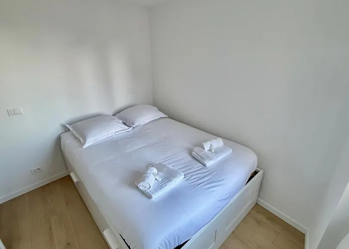 La Du Vieux Chateau - Splendide Vue مينتون