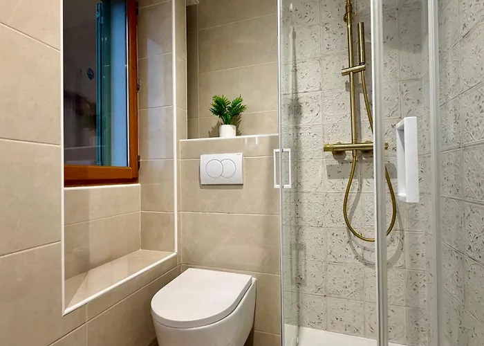 La Du Vieux Chateau - Splendide Vue مينتون